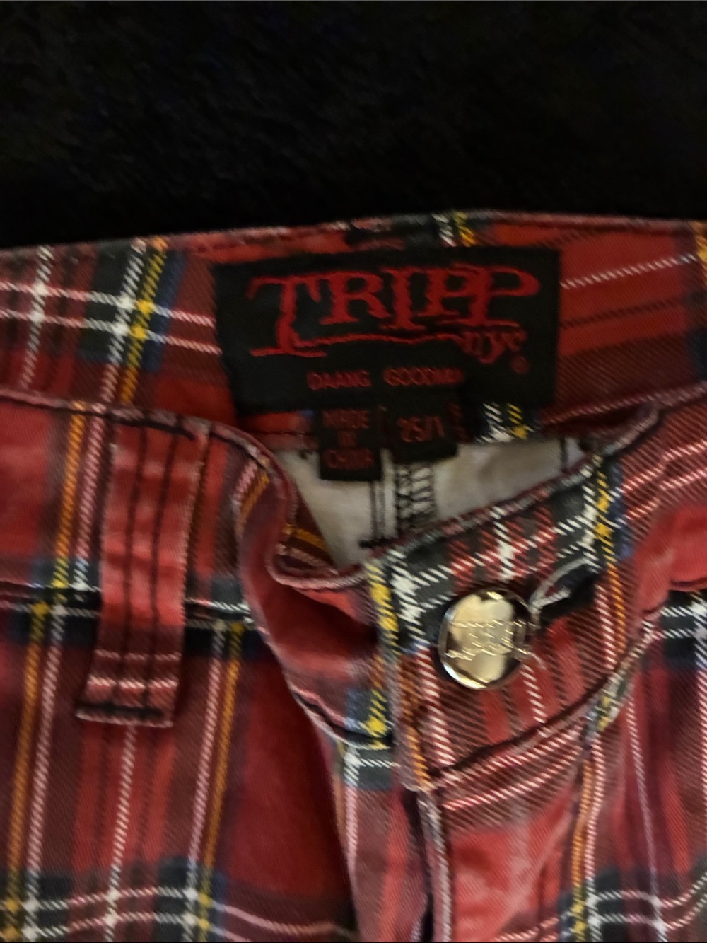 Tripp NYC Red Plaid Cargo Pants with Black Straps size 25 - Picture 4 of 6